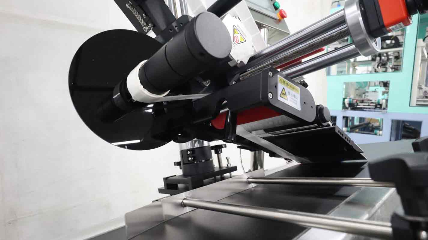 物流包裹面單貼標機:自動分頁,高效精準省人工