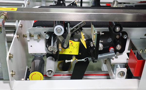 自動折蓋封箱機(jī),折蓋封箱機(jī)設(shè)備,封箱機(jī)